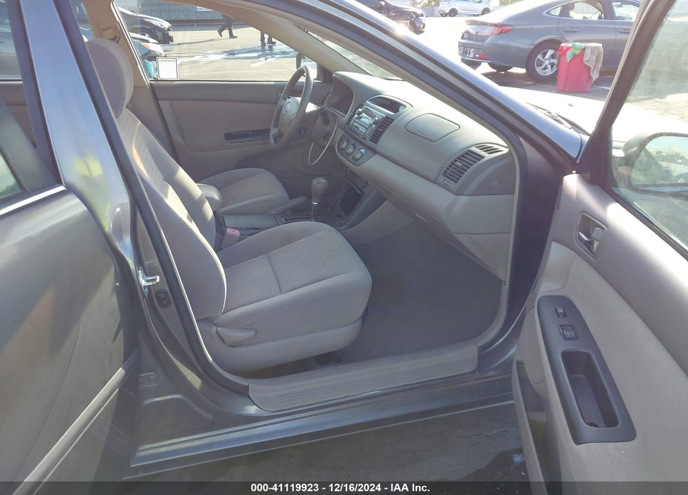 2005 TOYOTA CAMRY LE VIN: 4T1BE32K45U569231