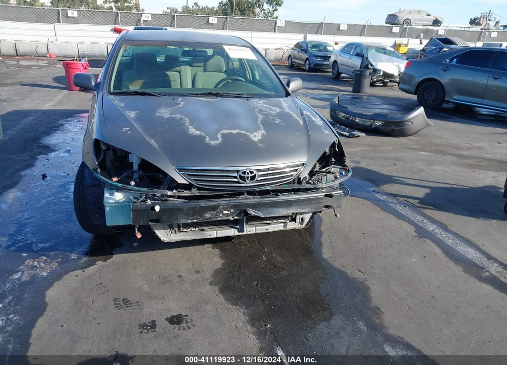 2005 TOYOTA CAMRY LE VIN: 4T1BE32K45U569231