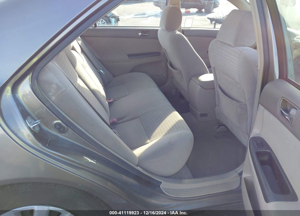 2005 TOYOTA CAMRY LE VIN: 4T1BE32K45U569231