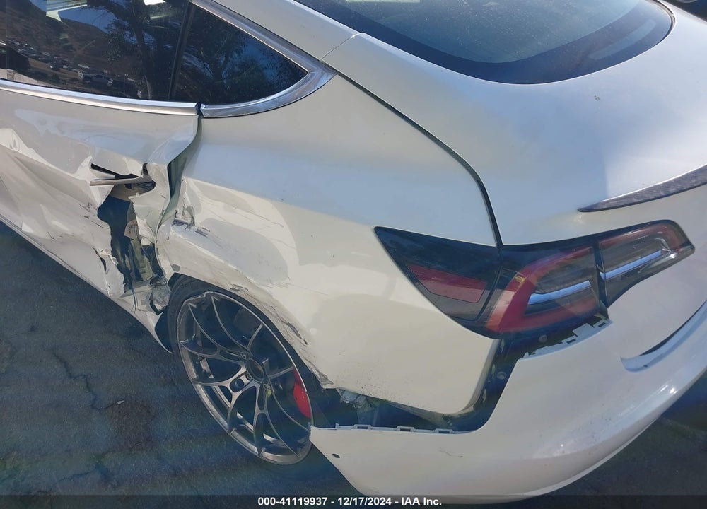 2018 TESLA MODEL 3 LONG RANGE/PERFORMANCE VIN: 5YJ3E1EB5JF084379