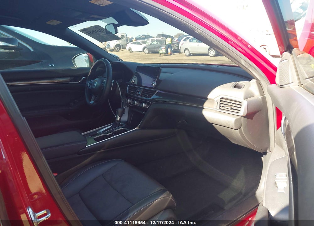 2019 HONDA ACCORD VIN: 1HGCV1F3XKA088270