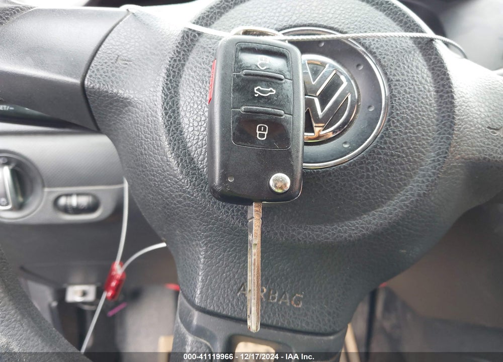 2011 VOLKSWAGEN JETTA 2.5L SE VIN: 3VWDX7AJ1BM310975