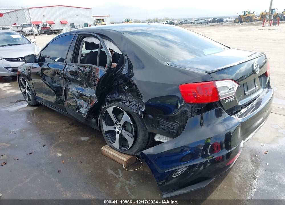2011 VOLKSWAGEN JETTA 2.5L SE VIN: 3VWDX7AJ1BM310975