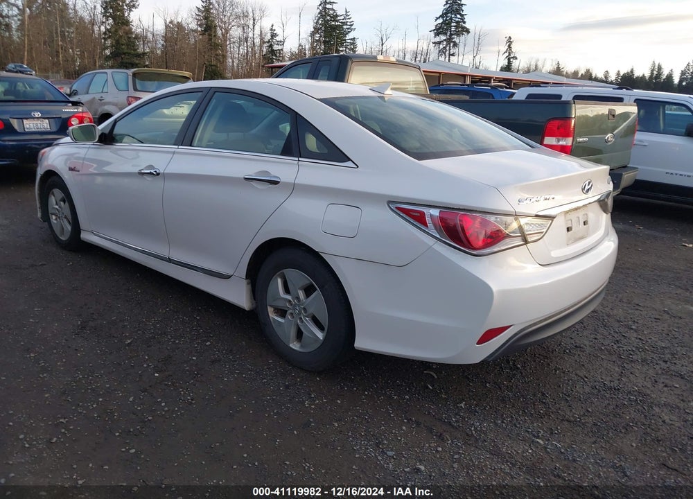 2012 HYUNDAI SONATA HYBRID VIN: KMHEC4A42CA022355