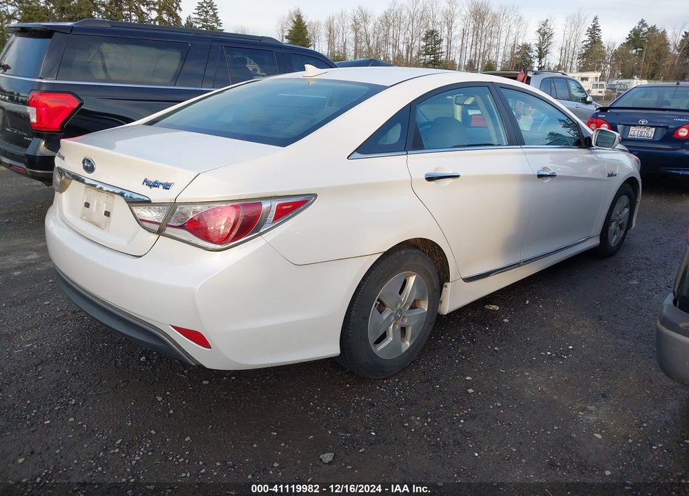 2012 HYUNDAI SONATA HYBRID VIN: KMHEC4A42CA022355