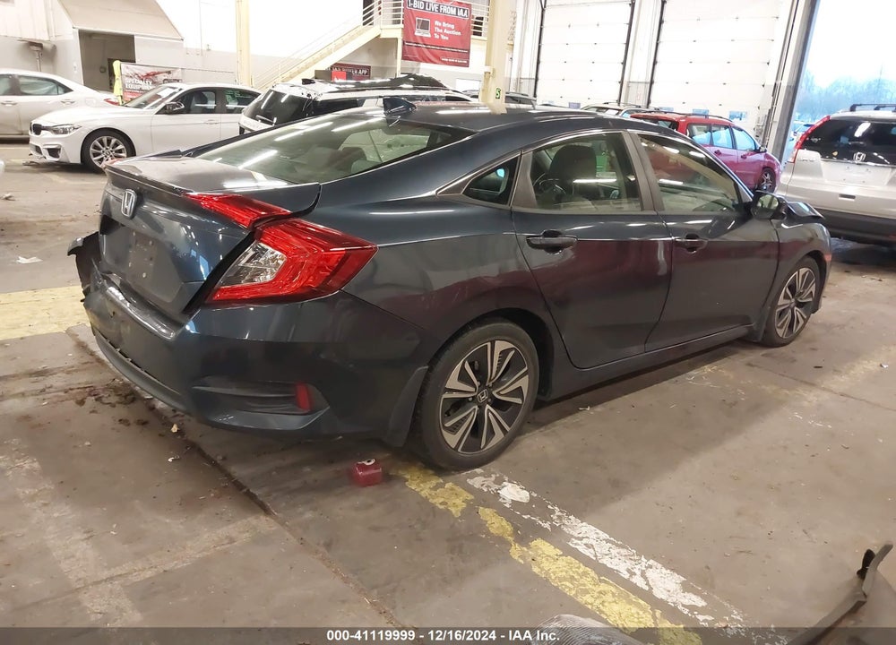 2018 HONDA CIVIC EX-T VIN: JHMFC1F30JX030860