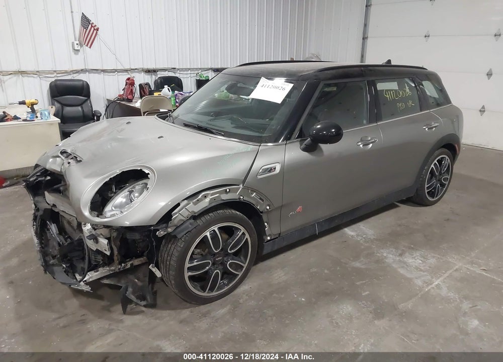 2017 MINI CLUBMAN VIN: WMWLU5C58H2E83341
