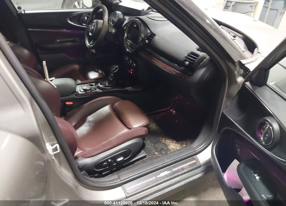 2017 MINI CLUBMAN VIN: WMWLU5C58H2E83341