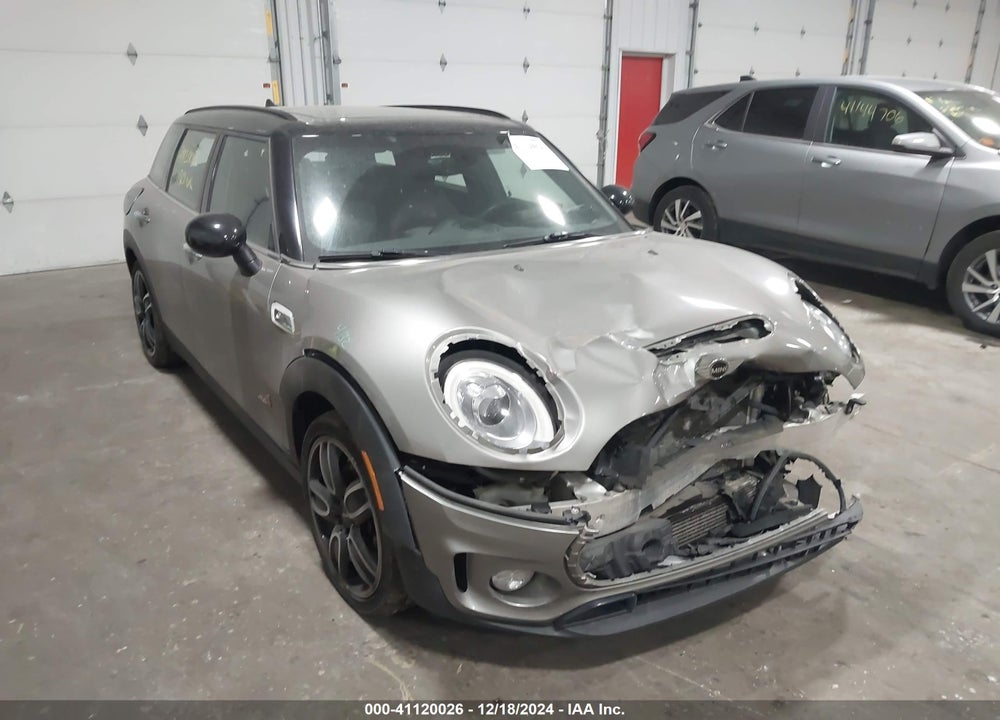 2017 MINI CLUBMAN VIN: WMWLU5C58H2E83341