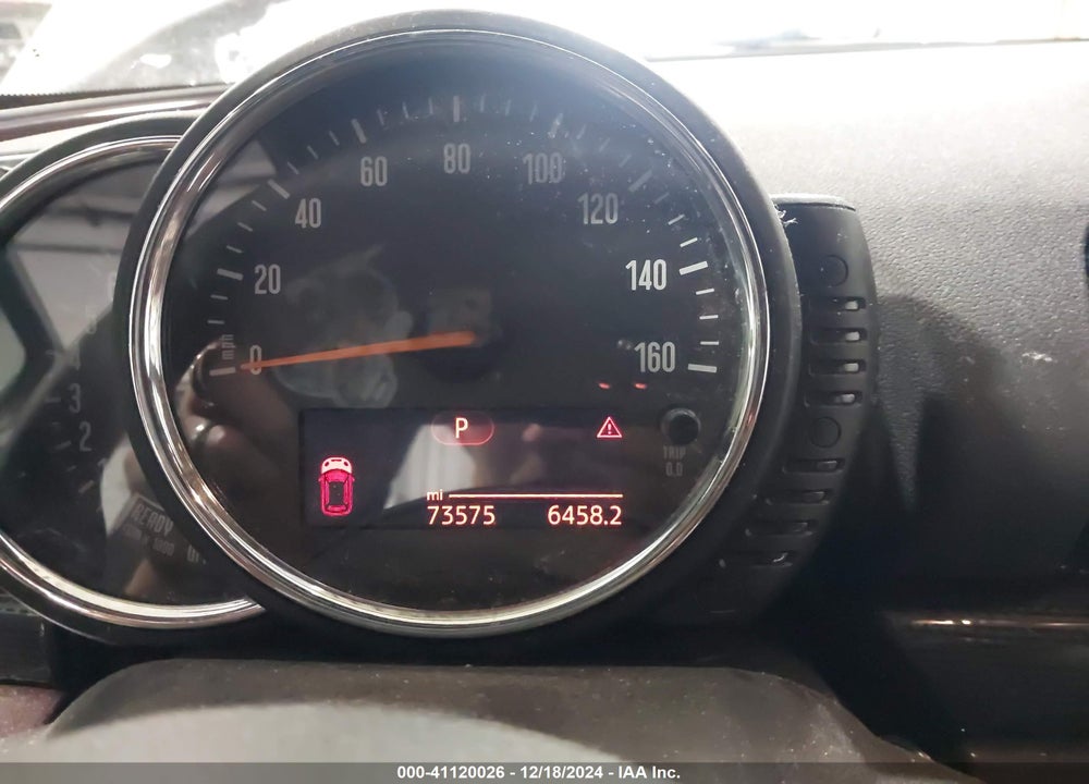 2017 MINI CLUBMAN VIN: WMWLU5C58H2E83341
