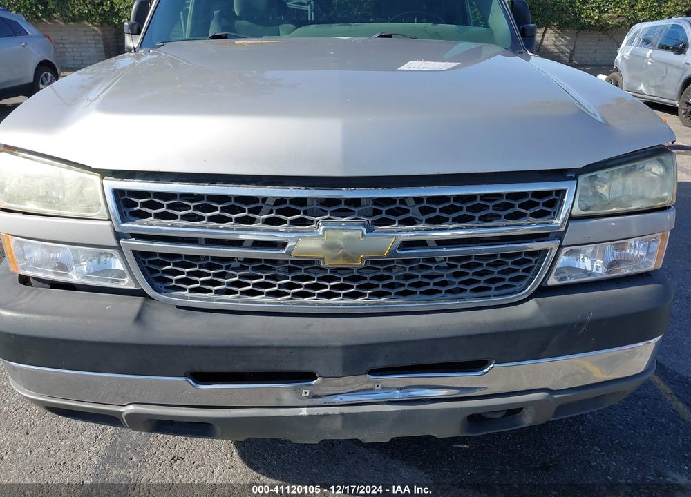 2005 CHEVROLET SILVERADO 2500HD LS VIN: 1GCHK29225E221090