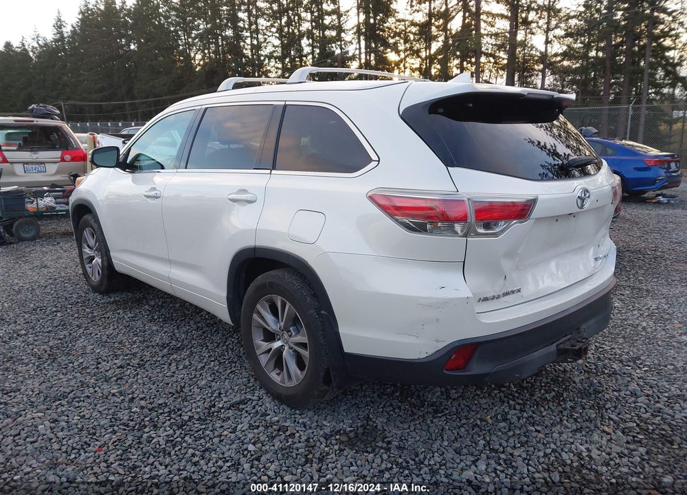 2014 TOYOTA HIGHLANDER XLE V6 VIN: 5TDJKRFH7ES011310