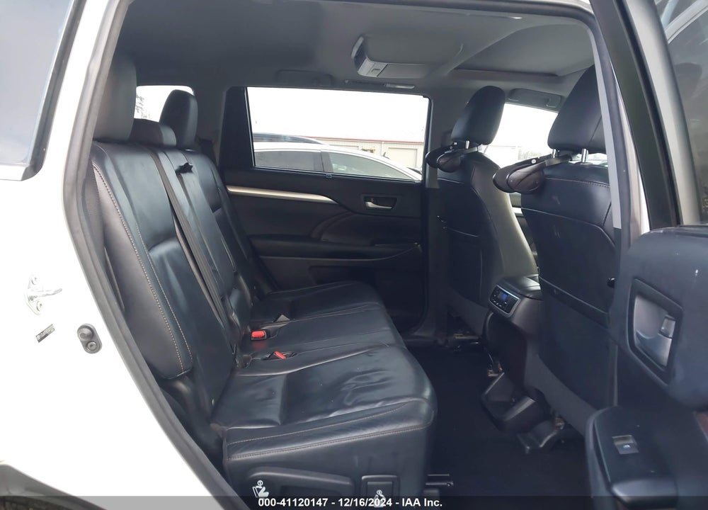 2014 TOYOTA HIGHLANDER XLE V6 VIN: 5TDJKRFH7ES011310