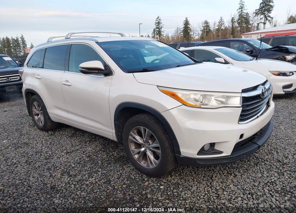 2014 TOYOTA HIGHLANDER XLE V6 VIN: 5TDJKRFH7ES011310