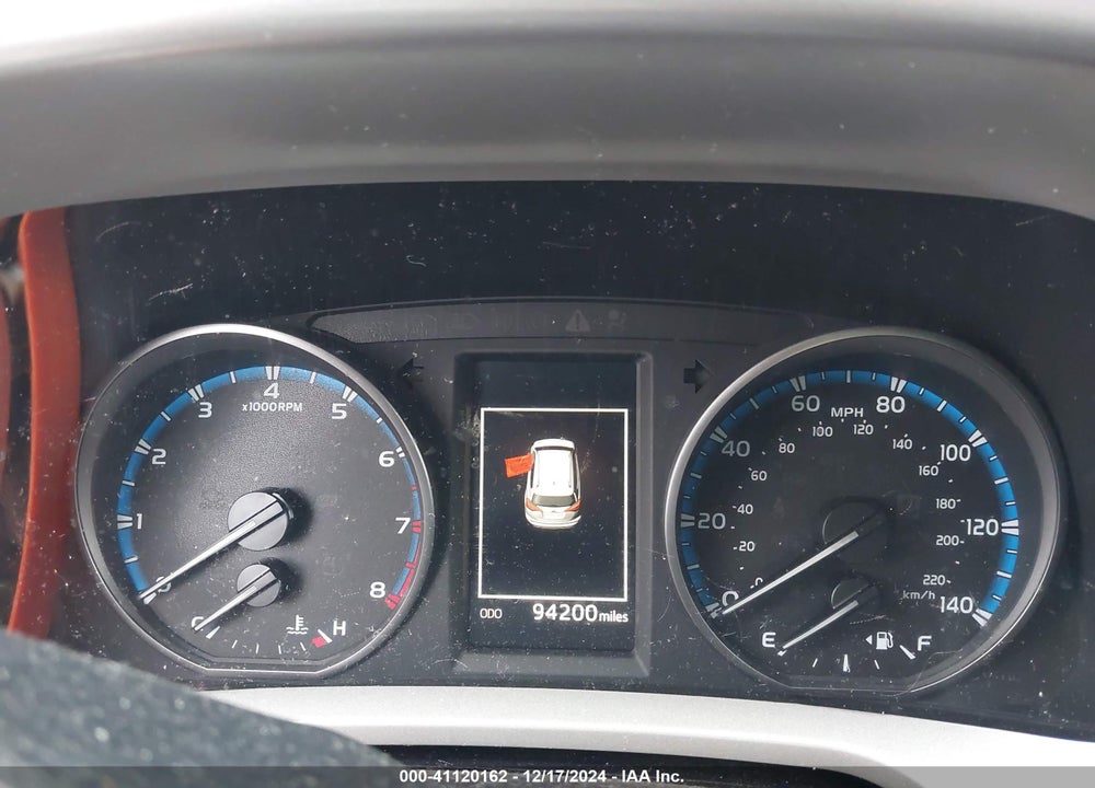 2018 TOYOTA RAV4 XLE VIN: 2T3WFREV8JW467651