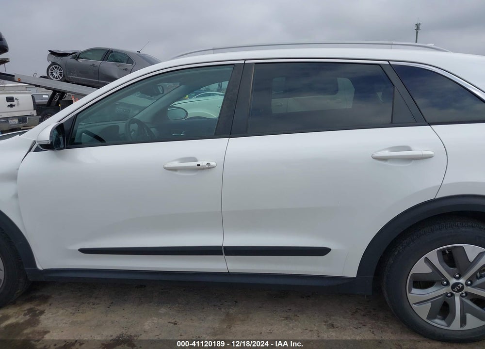 2019 KIA NIRO EV EX PREMIUM VIN: KNDCE3LG6K5014936