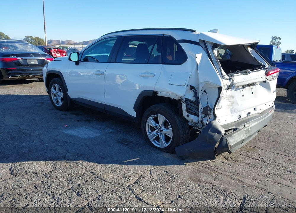 2021 TOYOTA RAV4 XLE VIN: 2T3W1RFV3MC097986