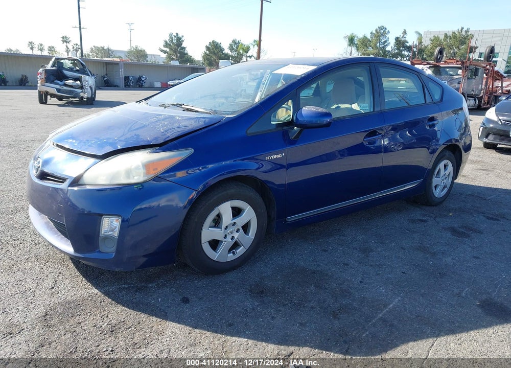 2011 TOYOTA PRIUS TWO VIN: JTDKN3DU6B5329512