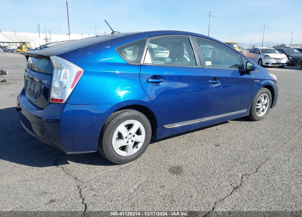 2011 TOYOTA PRIUS TWO VIN: JTDKN3DU6B5329512