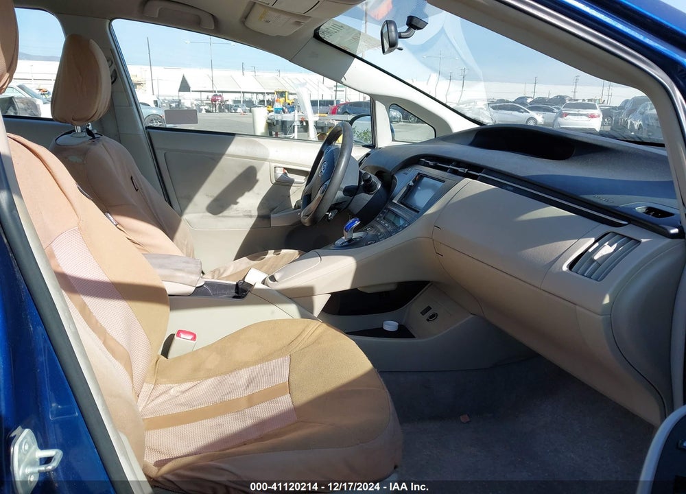 2011 TOYOTA PRIUS TWO VIN: JTDKN3DU6B5329512