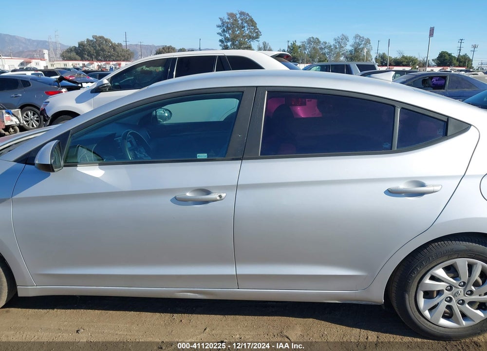 2017 HYUNDAI ELANTRA SE VIN: KMHD74LFXHU082968