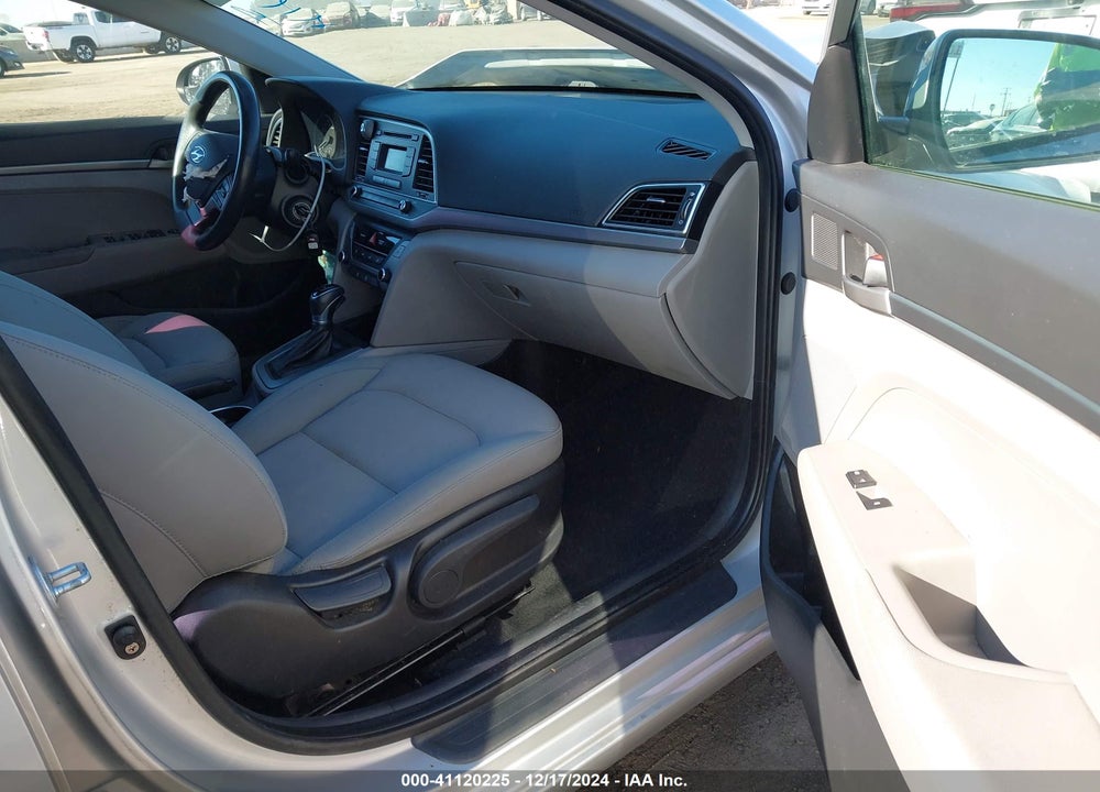 2017 HYUNDAI ELANTRA SE VIN: KMHD74LFXHU082968