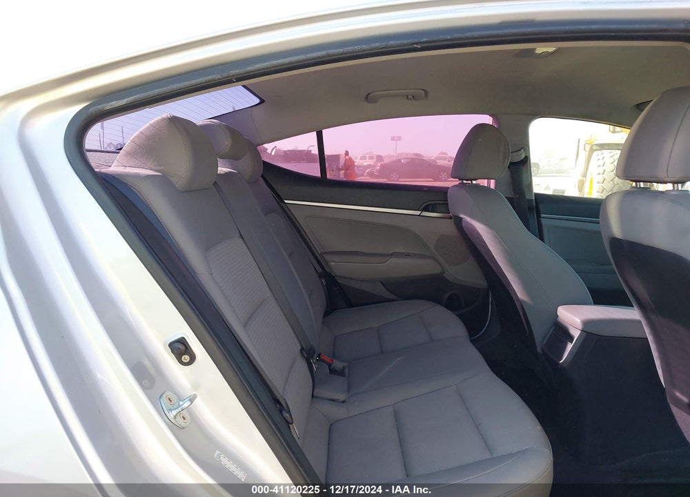 2017 HYUNDAI ELANTRA SE VIN: KMHD74LFXHU082968