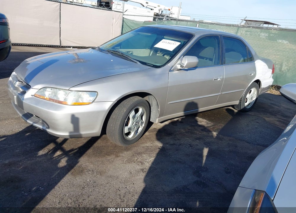 1999 HONDA ACCORD EX VIN: 1HGCG5652XA010365