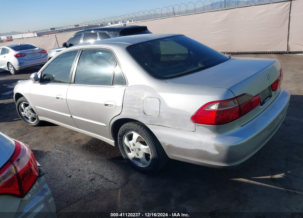 1999 HONDA ACCORD EX VIN: 1HGCG5652XA010365