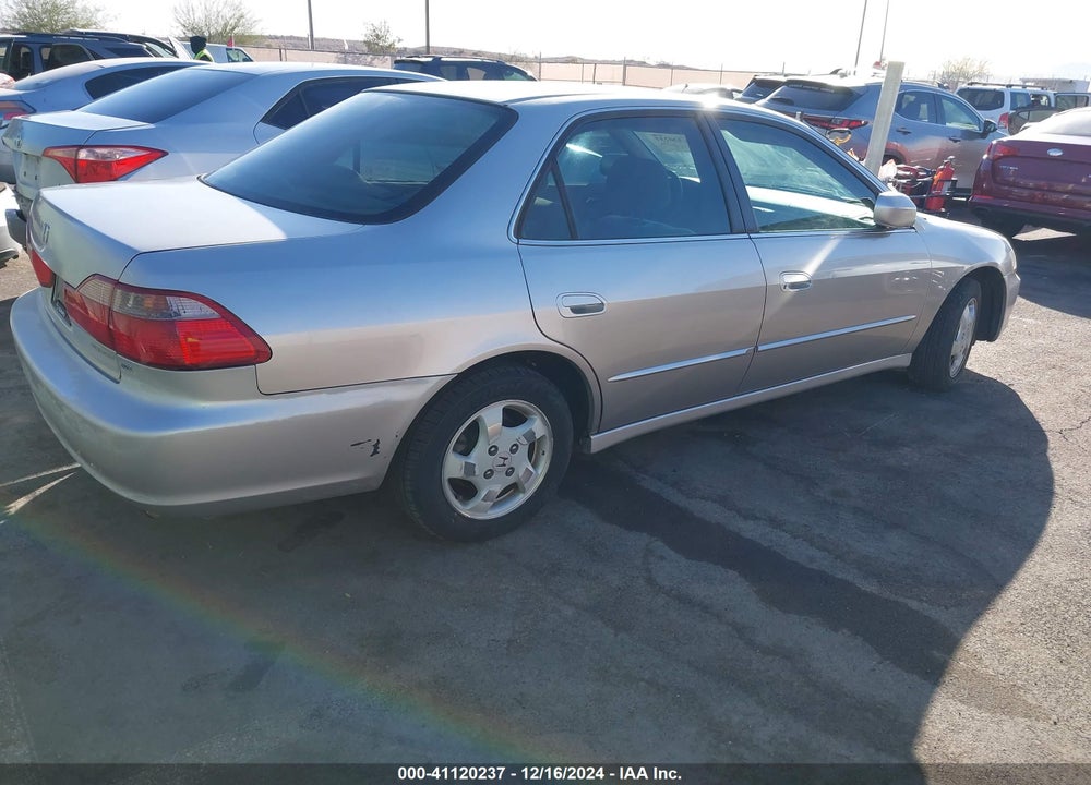 1999 HONDA ACCORD EX VIN: 1HGCG5652XA010365