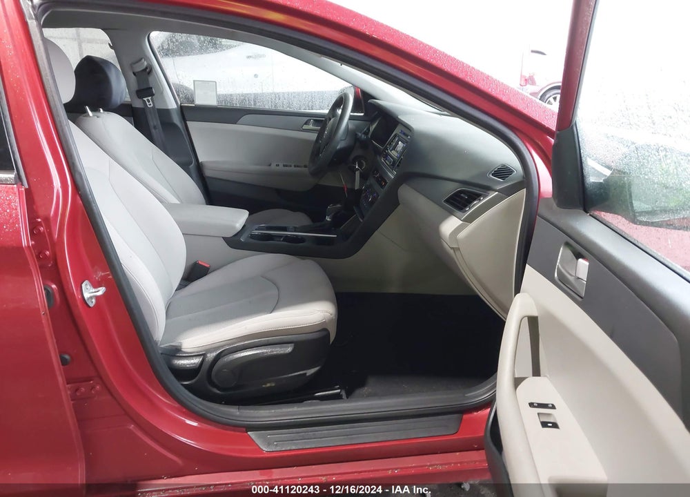 2017 HYUNDAI SONATA VIN: 5NPE24AF7HH563815