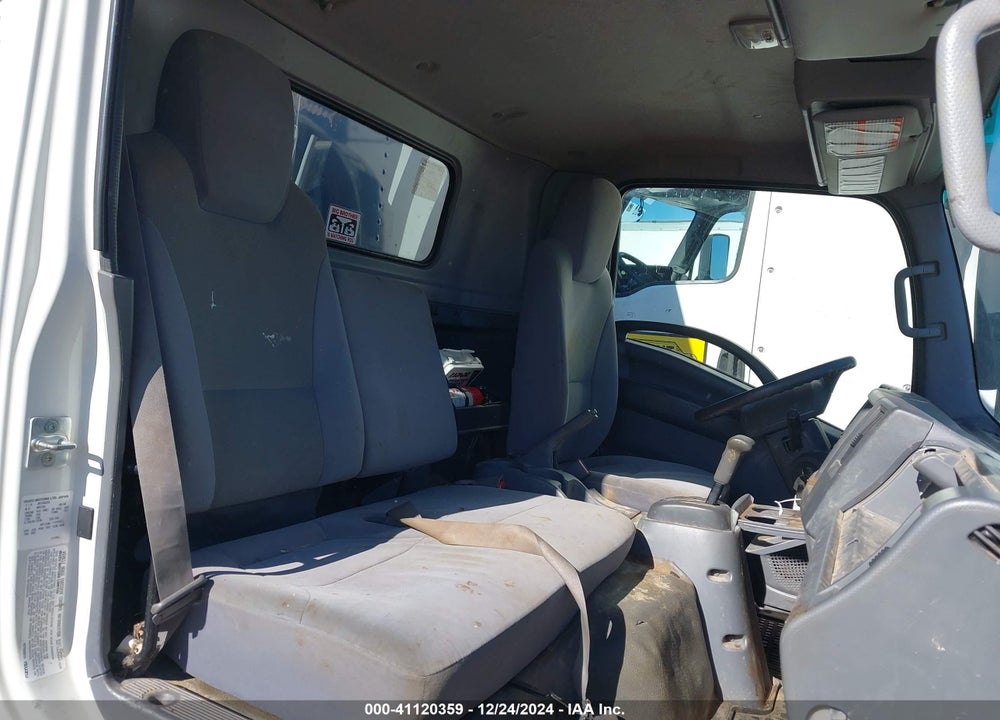 2022 ISUZU NRR VIN: JALE5W162N7300293