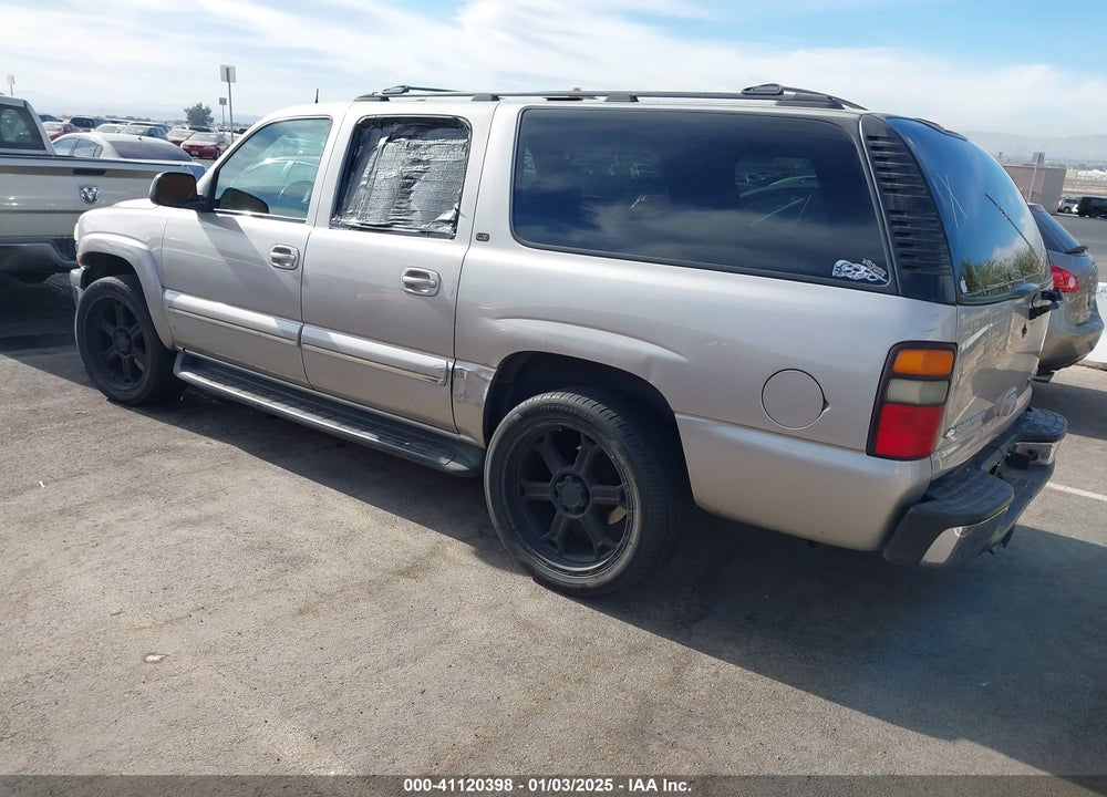 2004 CHEVROLET SUBURBAN 1500 LT VIN: 3GNEC16T84G184360