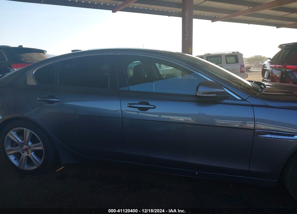 2018 JAGUAR XE 25T PREMIUM VIN: SAJAJ4FX4JCP29360