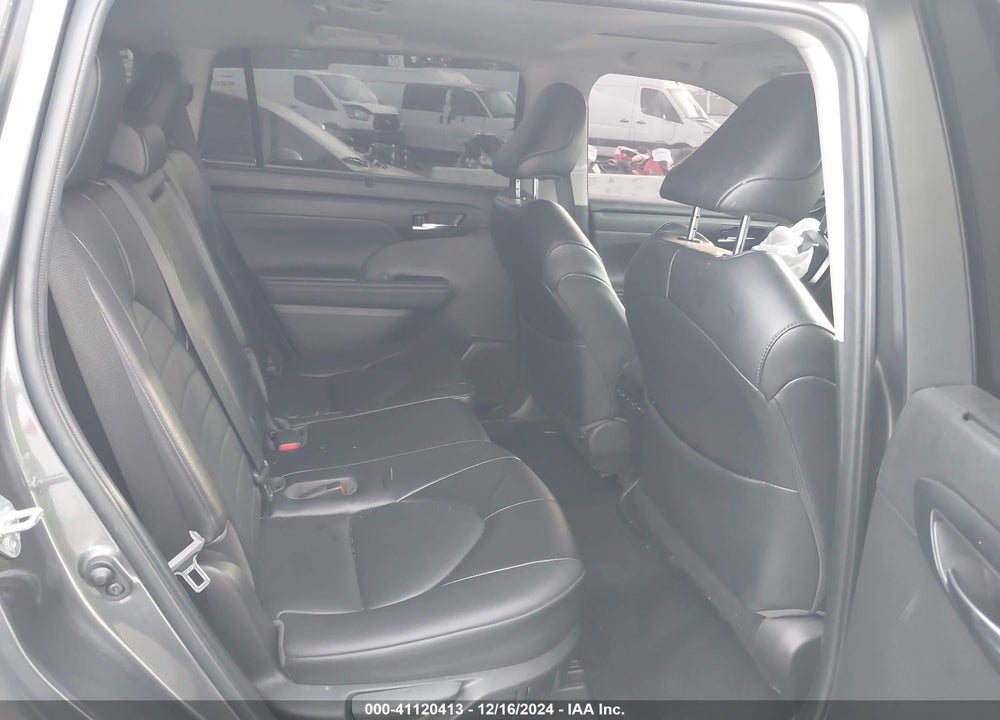 2022 TOYOTA HIGHLANDER XLE VIN: 5TDHZRAH0NS103554