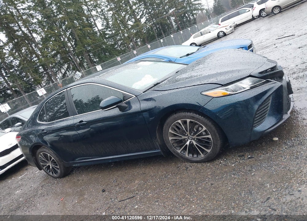 2018 TOYOTA CAMRY SE VIN: 4T1B11HK7JU516833