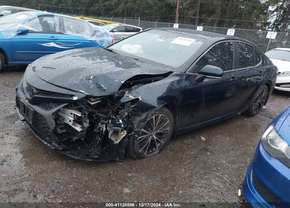 2018 TOYOTA CAMRY SE VIN: 4T1B11HK7JU516833