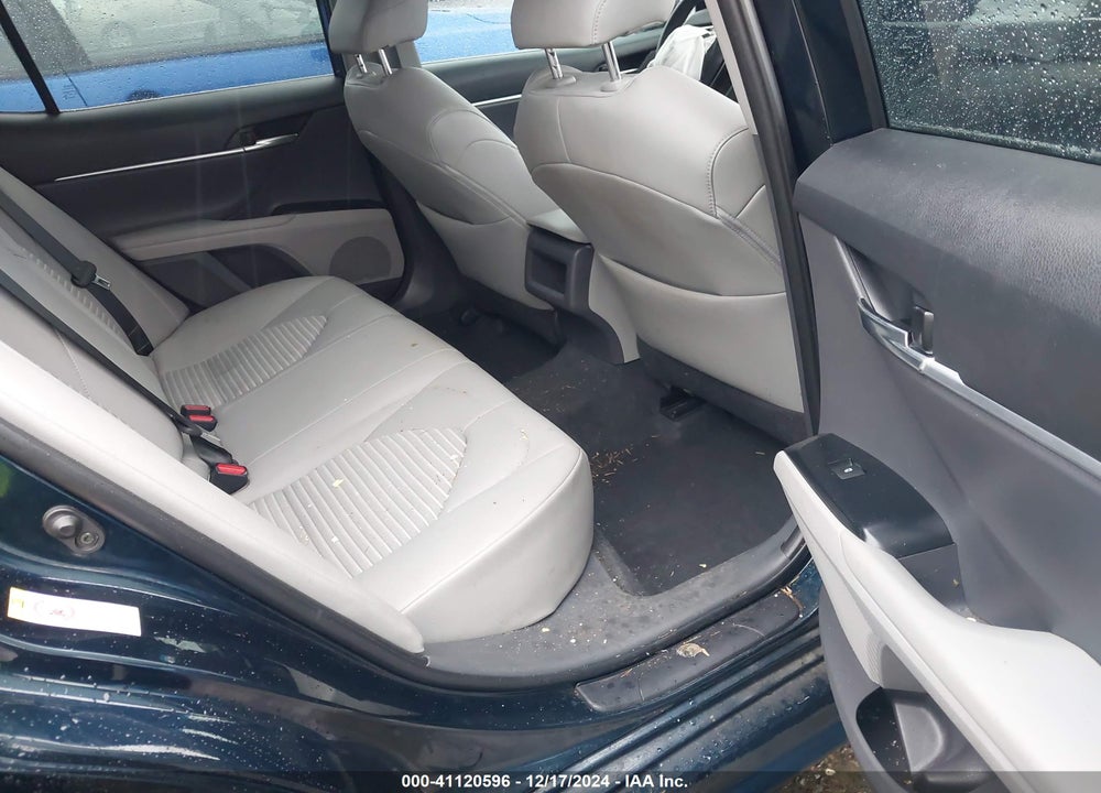 2018 TOYOTA CAMRY SE VIN: 4T1B11HK7JU516833