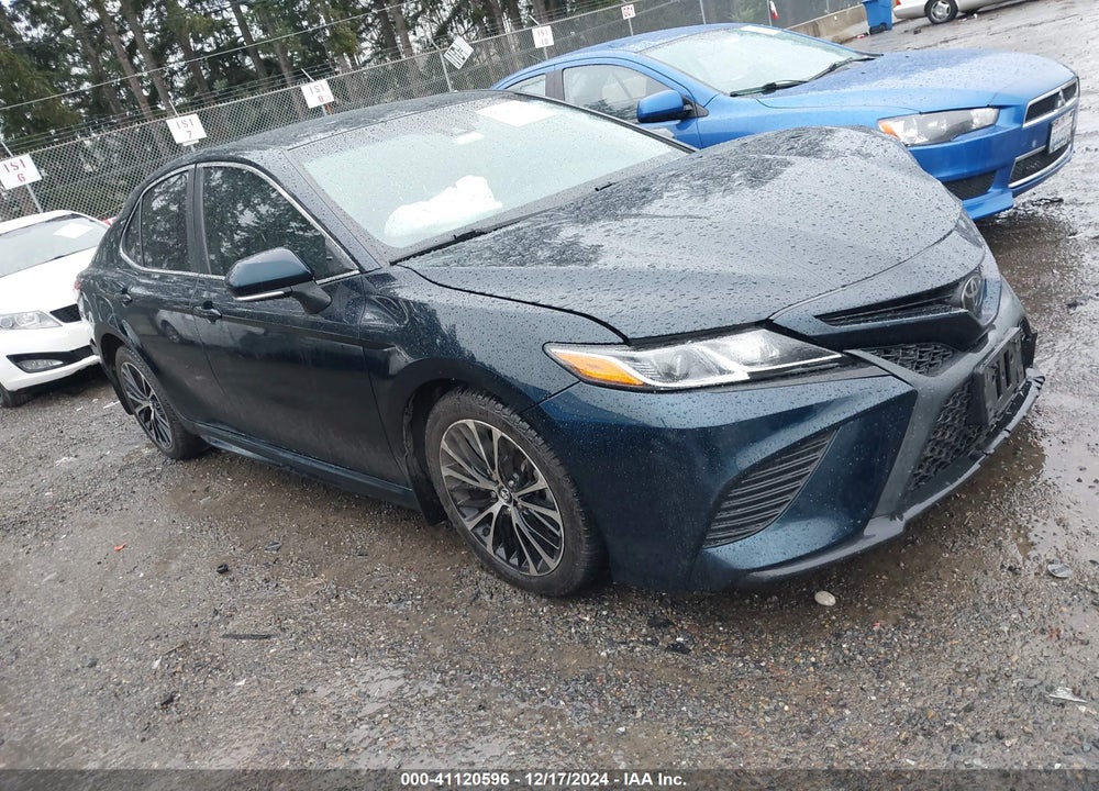 2018 TOYOTA CAMRY SE VIN: 4T1B11HK7JU516833
