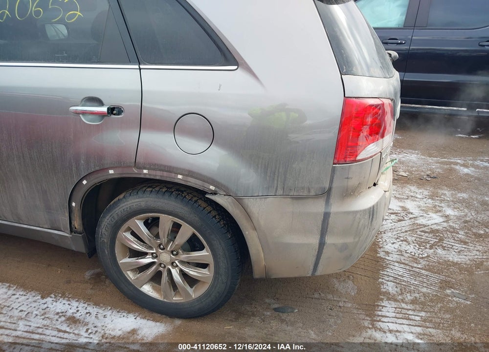 2012 KIA SORENTO SX V6 VIN: 5XYKWDA29CG242086
