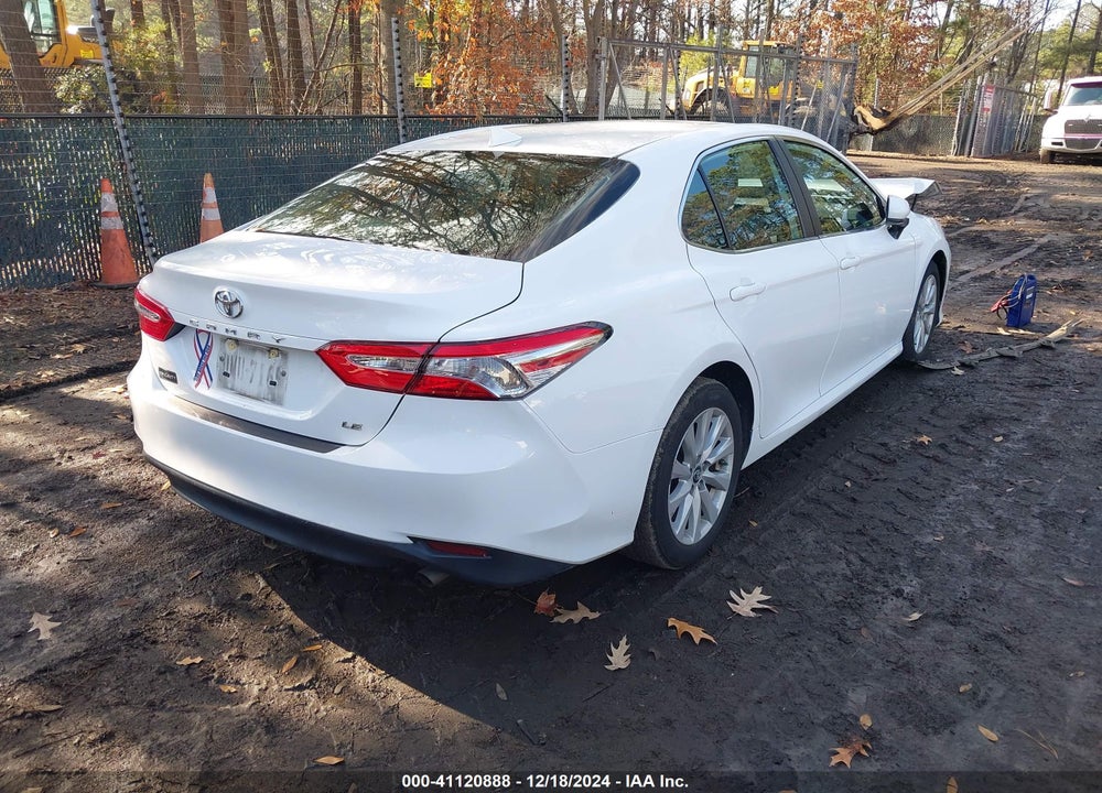 2019 TOYOTA CAMRY LE VIN: 4T1B11HK7KU854802