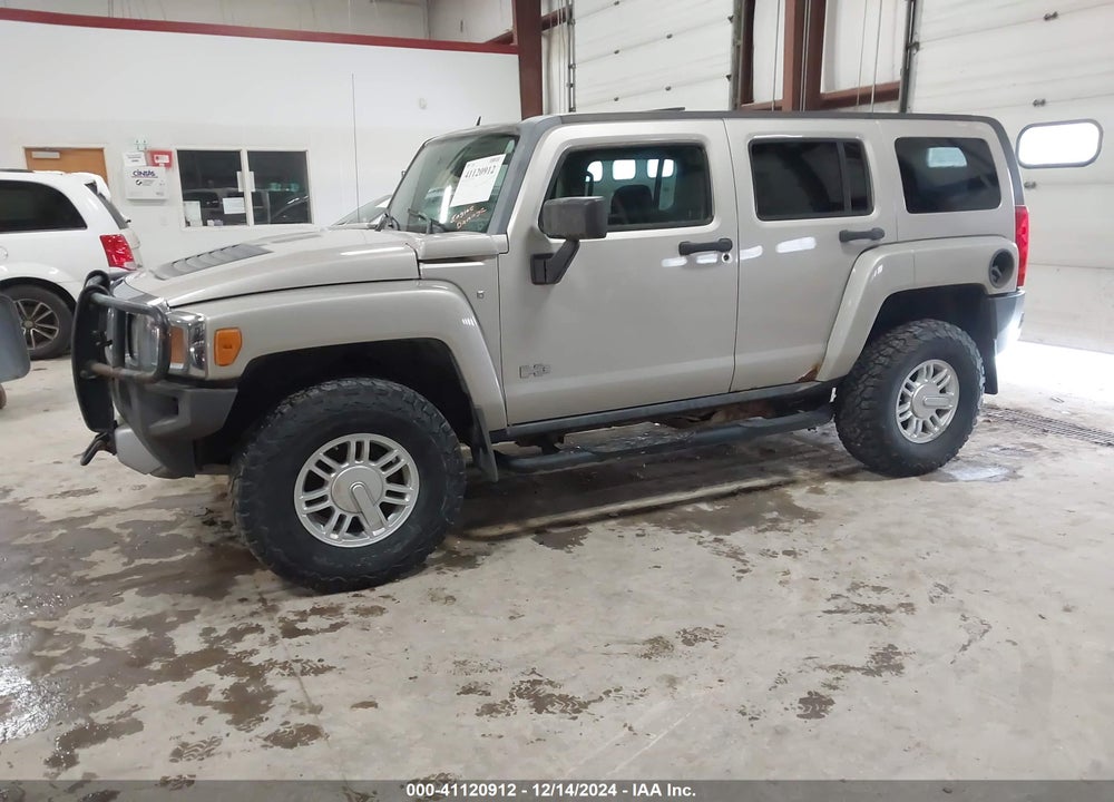 2008 HUMMER H3 SUV VIN: 5GTEN13E588101559