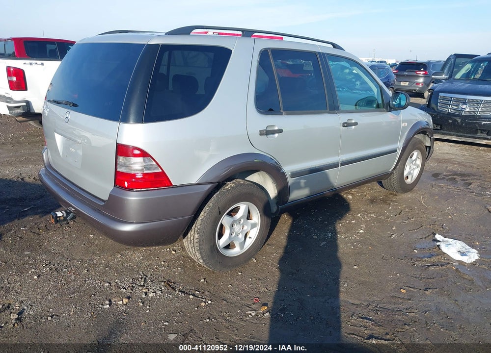1999 MERCEDES-BENZ ML 320 VIN: 4JGAB54E8XA054566
