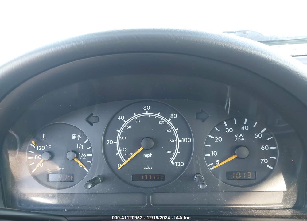 1999 MERCEDES-BENZ ML 320 VIN: 4JGAB54E8XA054566
