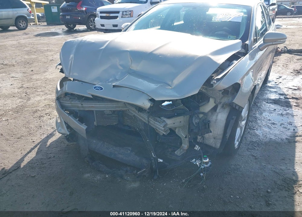 2015 FORD FUSION SE VIN: 3FA6P0H72FR272670