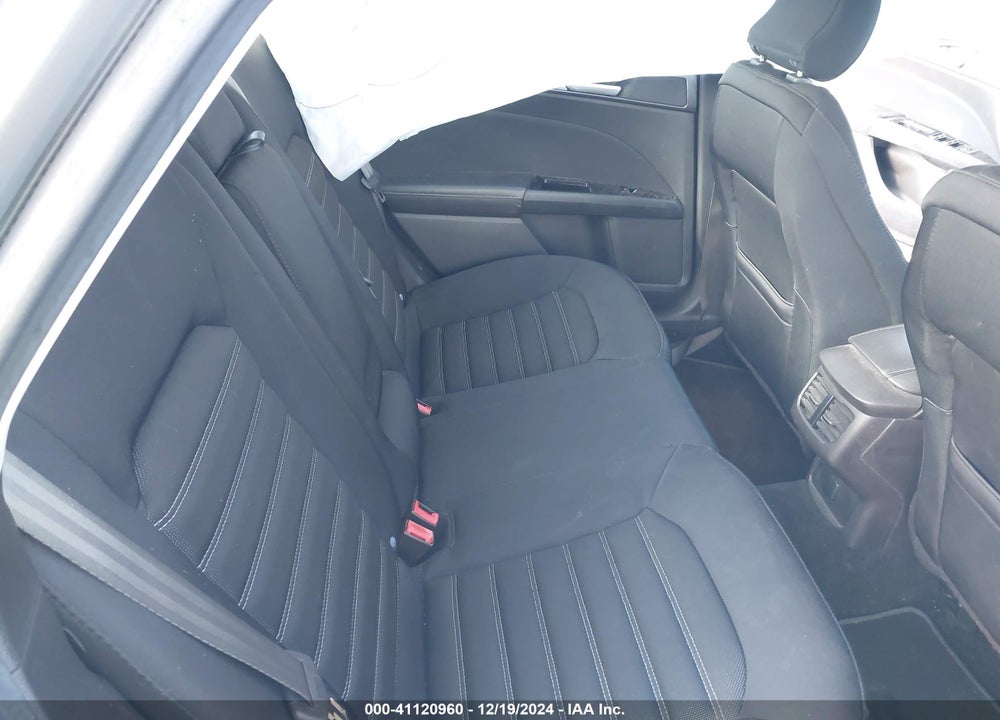 2015 FORD FUSION SE VIN: 3FA6P0H72FR272670