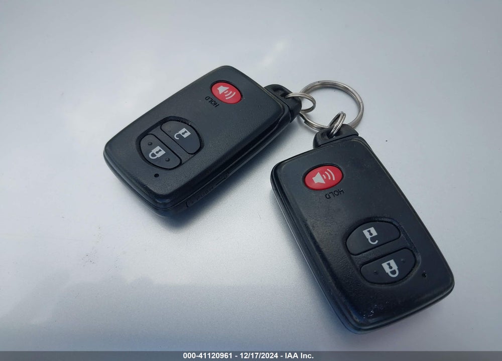 2010 TOYOTA PRIUS III VIN: JTDKN3DUXA5221019