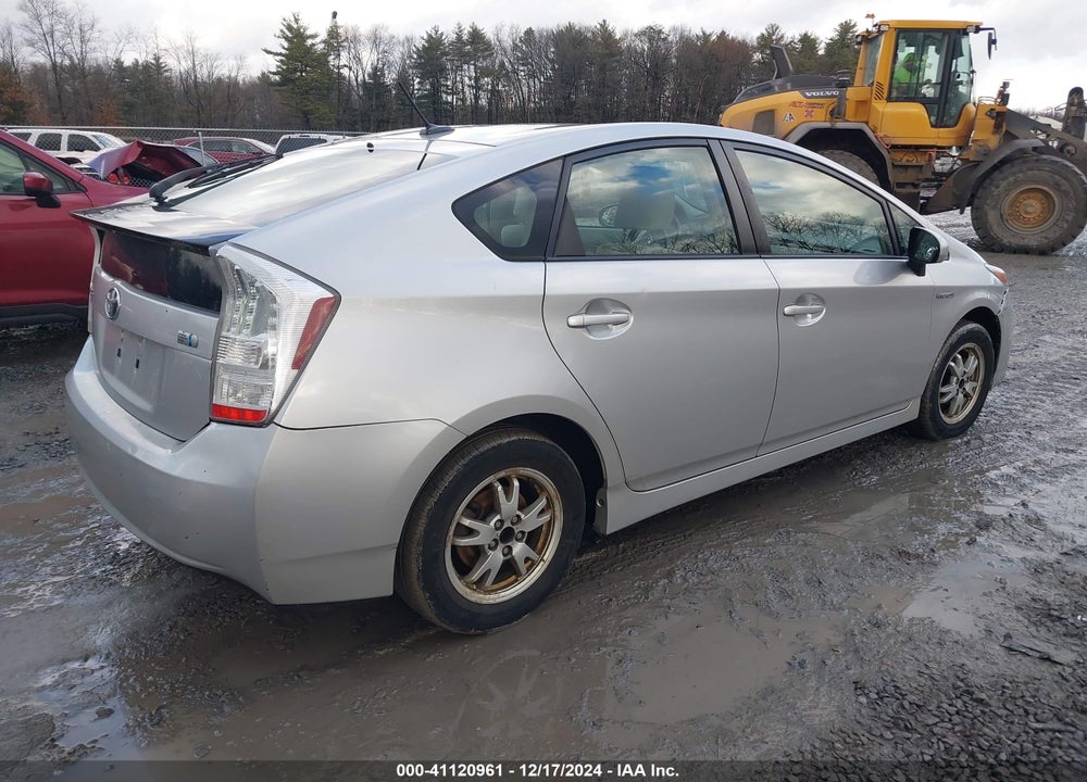 2010 TOYOTA PRIUS III VIN: JTDKN3DUXA5221019