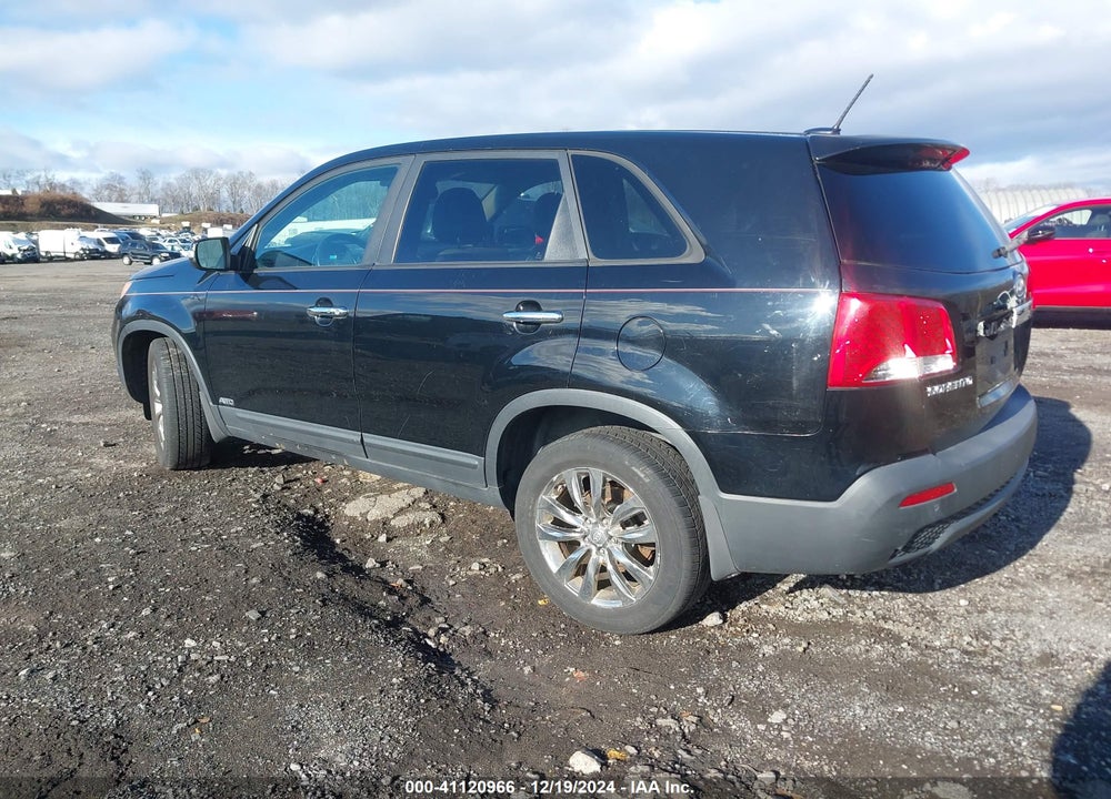 2011 KIA SORENTO EX VIN: 5XYKUDA10BG029992