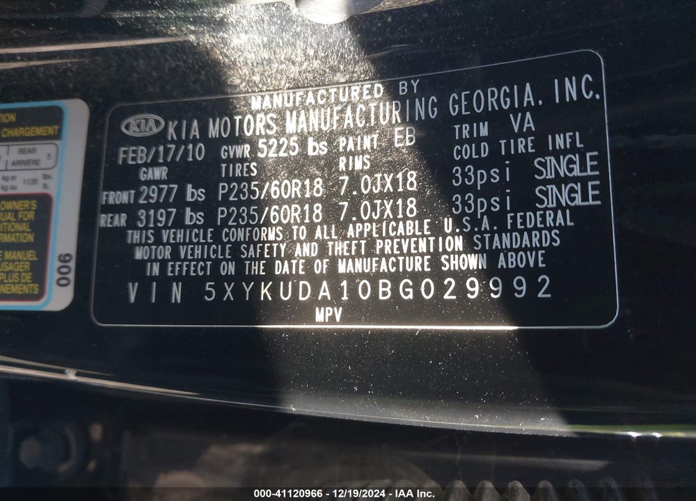 2011 KIA SORENTO EX VIN: 5XYKUDA10BG029992